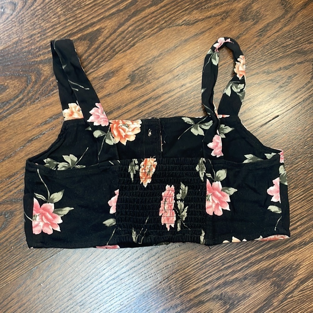 ♡ American eagle top - Picture 2 of 3